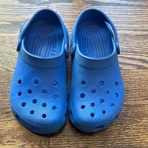 CROCS Kids Vibrant Blue Water Shoes (185)